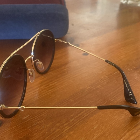Gucci Sunglasses - Picture 4 of 6